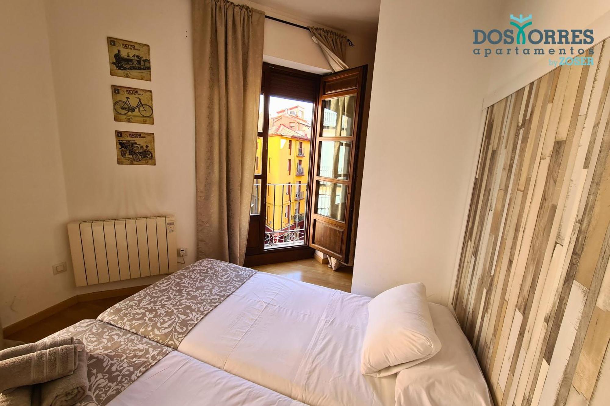 Dos Torres Pilar Suites- Balcones Con Vistas A La Ciudad サラゴサ エクステリア 写真