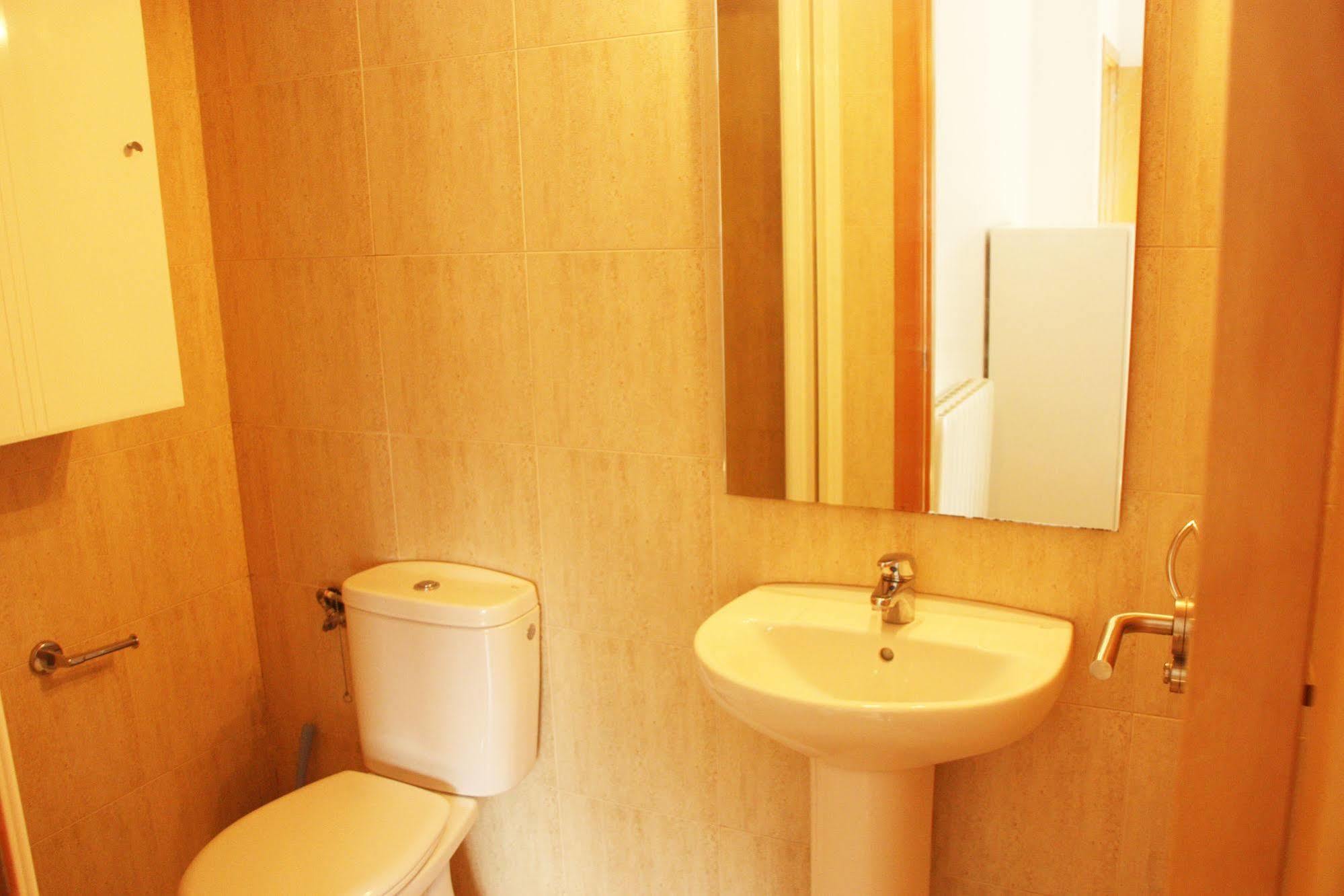 Dos Torres Pilar Suites- Balcones Con Vistas A La Ciudad サラゴサ エクステリア 写真